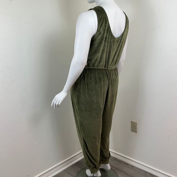 Derek Heart Womens Size 3X Green Velvet Tank Jogger Sleeveless NEW Jumpsuit - Picture 10 of 12